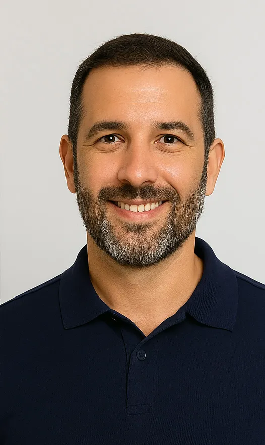 Ricardo, cliente satisfeito com site profissional desenvolvido pela